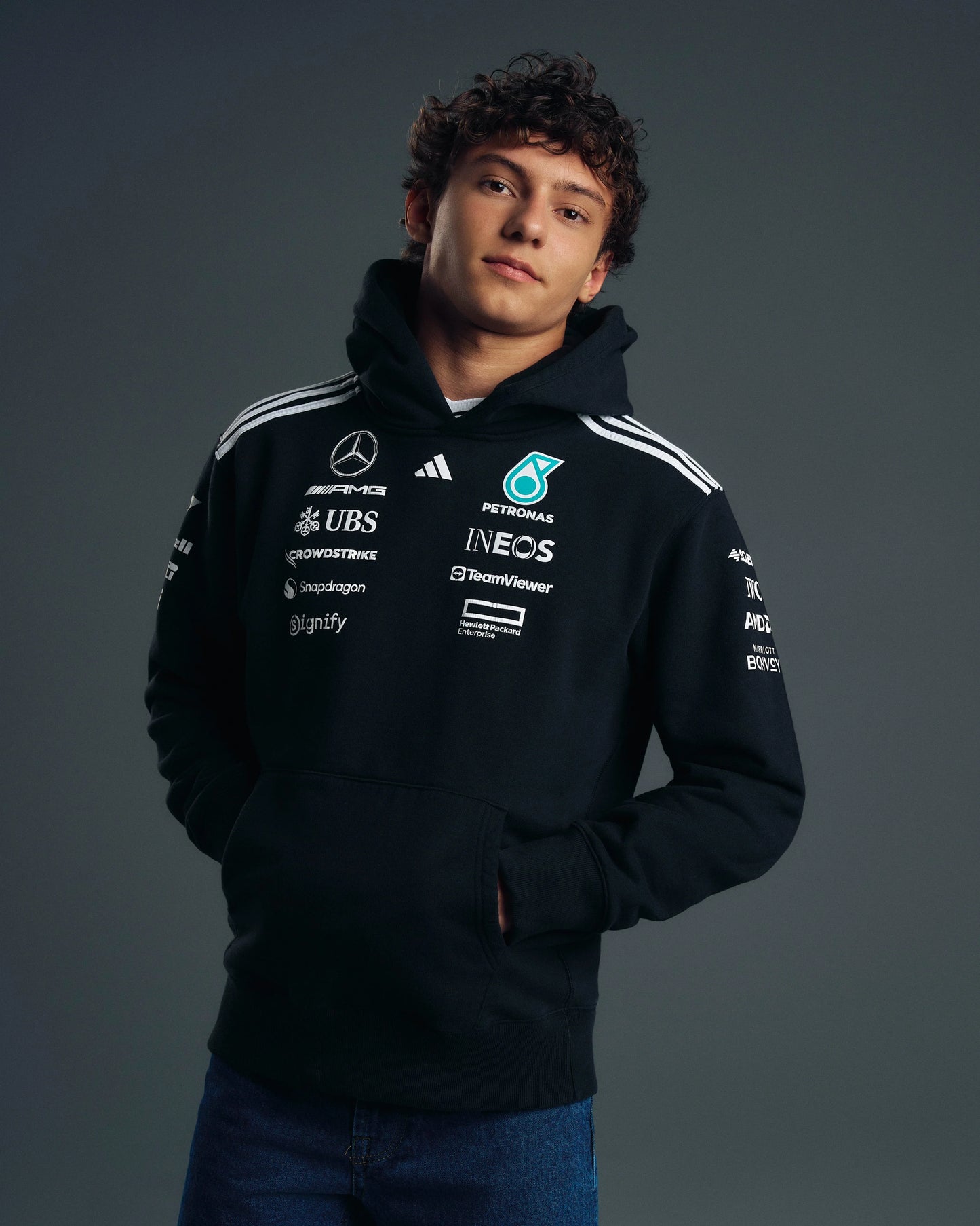 Mercedes-Amg Petronas F1 Men's Hoodie Black – 2025 Edition