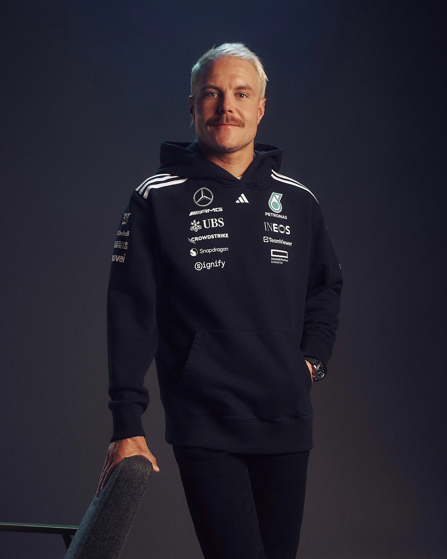 Mercedes-Amg Petronas F1 Men's Hoodie Black – 2025 Edition